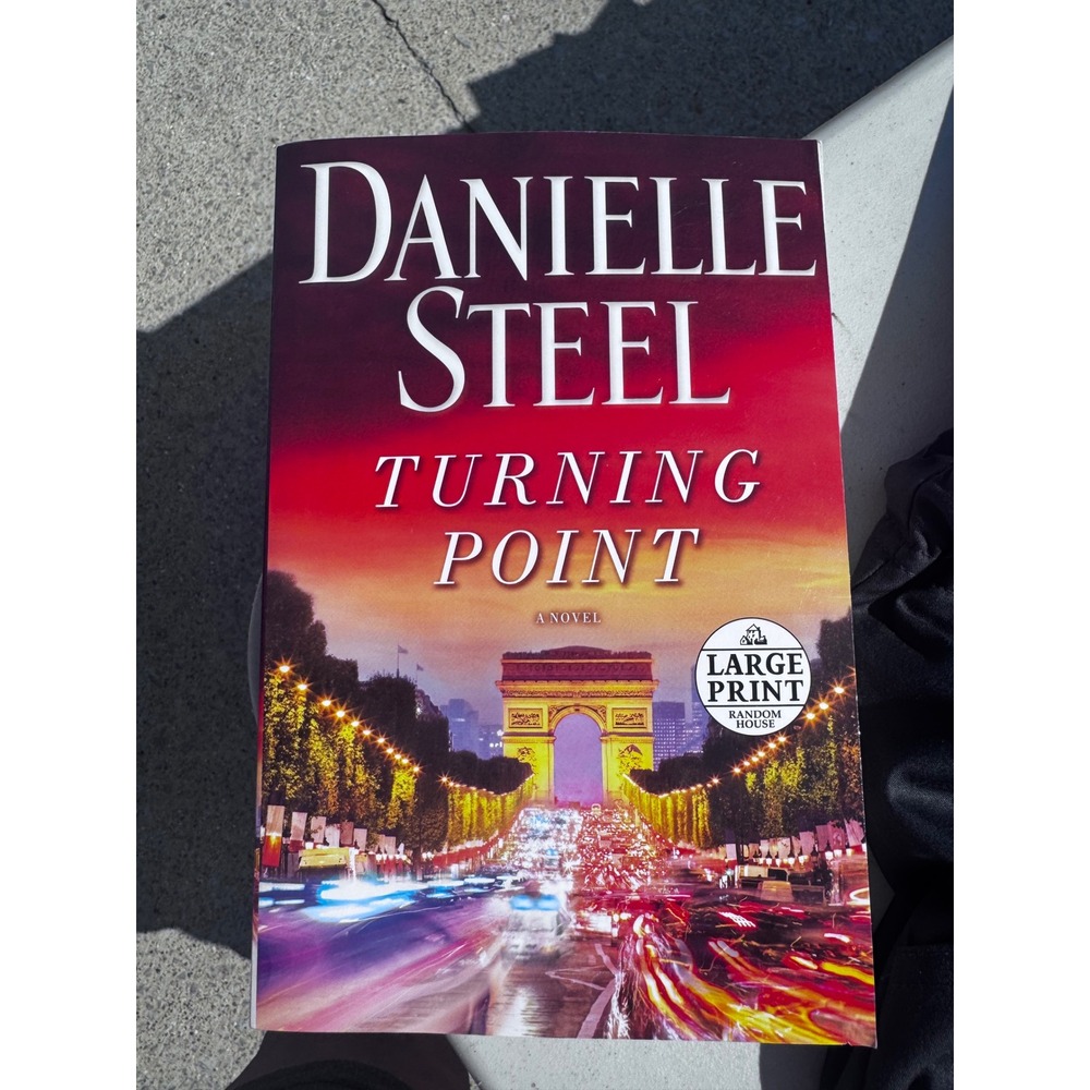 Danielle Steel Turning Point Large Print Paperback Novel Random House 2019